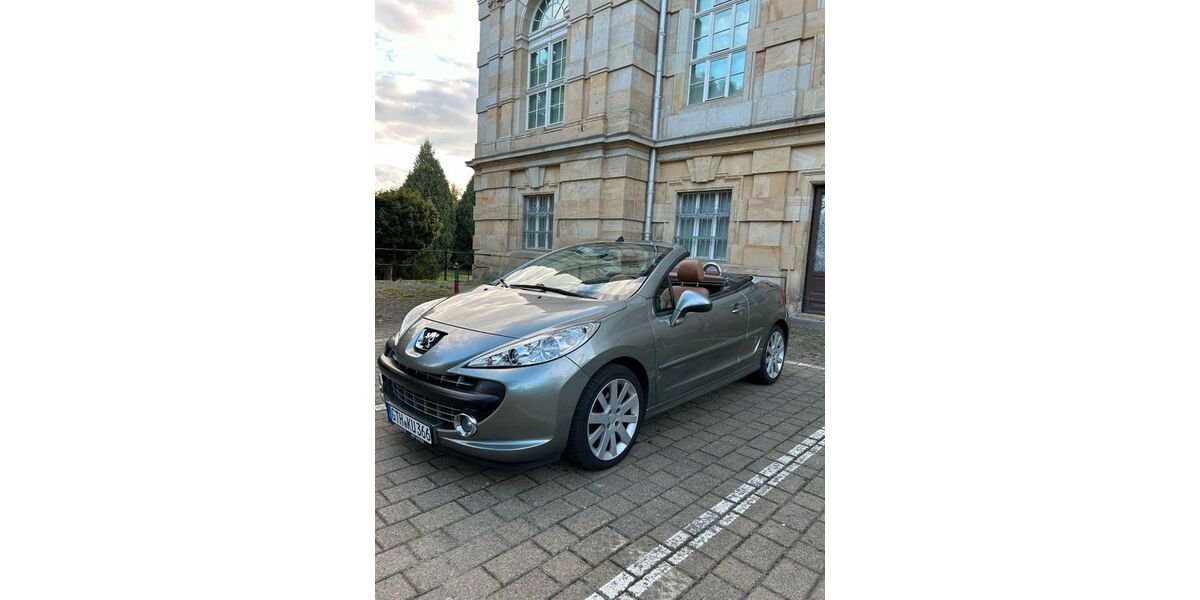 Peugeot 207 128.000 km 5.000 &euro; Duisburg 47051