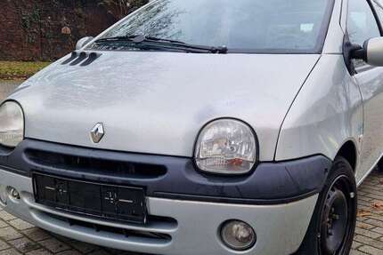 Renault Twingo 144.563 km 1.550 &euro; Oberhausen 46149