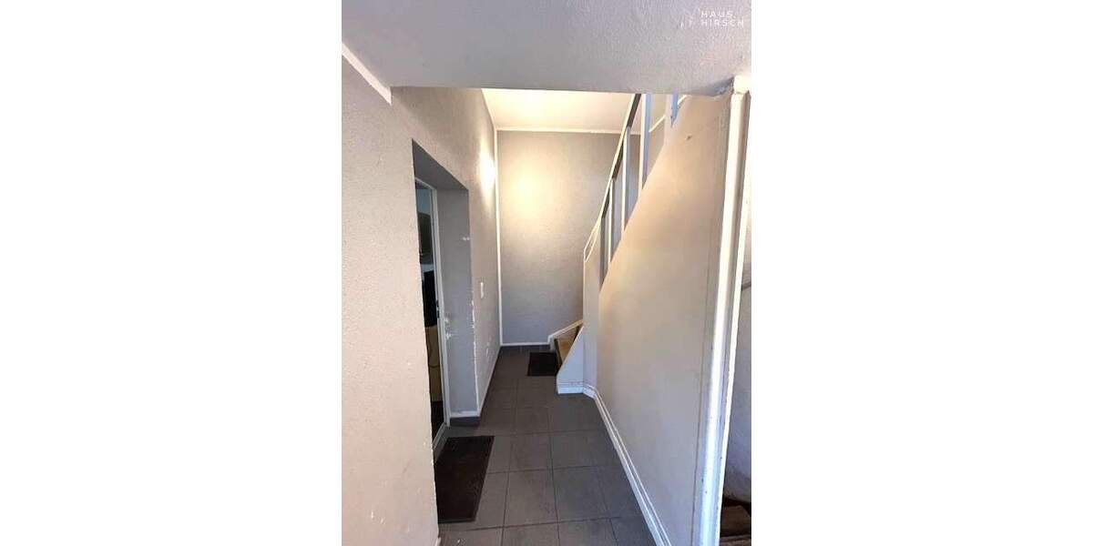 Mehrfamilienhaus mit 5 Stellplätzen und großem Grundstück mit Carport 1 zimmer