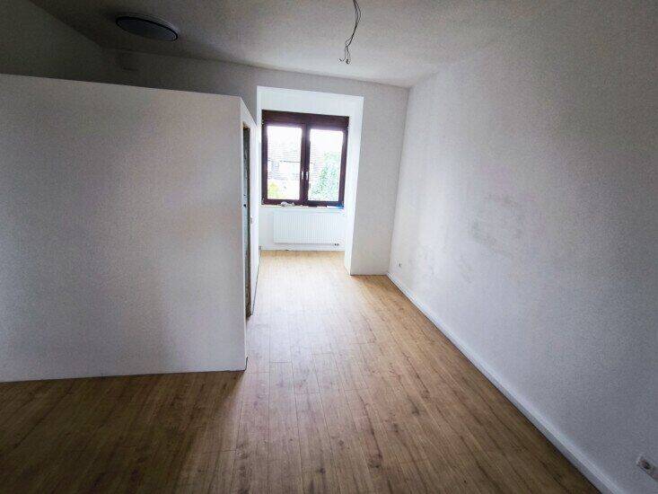 Etagenwohnung Oberhausen Schwarze Heide - 3 Zimmer, 110 m&sup2;, 880&euro; | Angebot:26878998