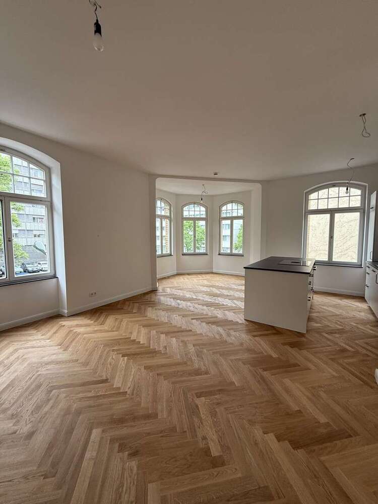 Wohnung zum Mieten in Düsseldorf 1.830 € 81 m²