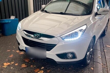 Hyundai IX35 100.270 km 10.500 € Recklinghausen 45657