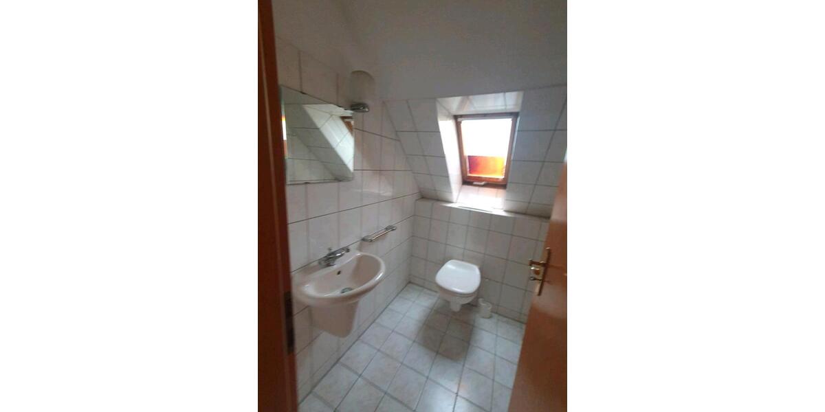 Dachgeschoßwohnung Gelsenkirchen - 2 Zimmer, 98 m&sup2;, 129.000&euro; | Angebot:25832405