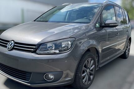 VW Touran 210.000 km 10.100 &euro; Essen 45309