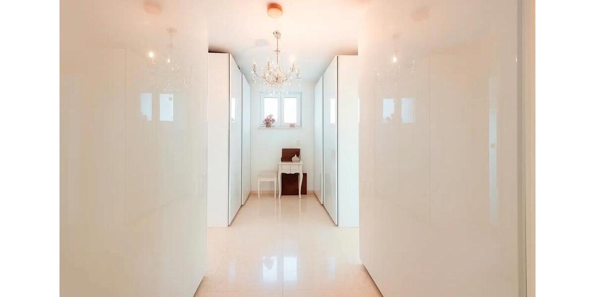 Freistehendes Einfamilienhaus 362m² mit Poolhaus & Pool - 6482m² 10 zimmer