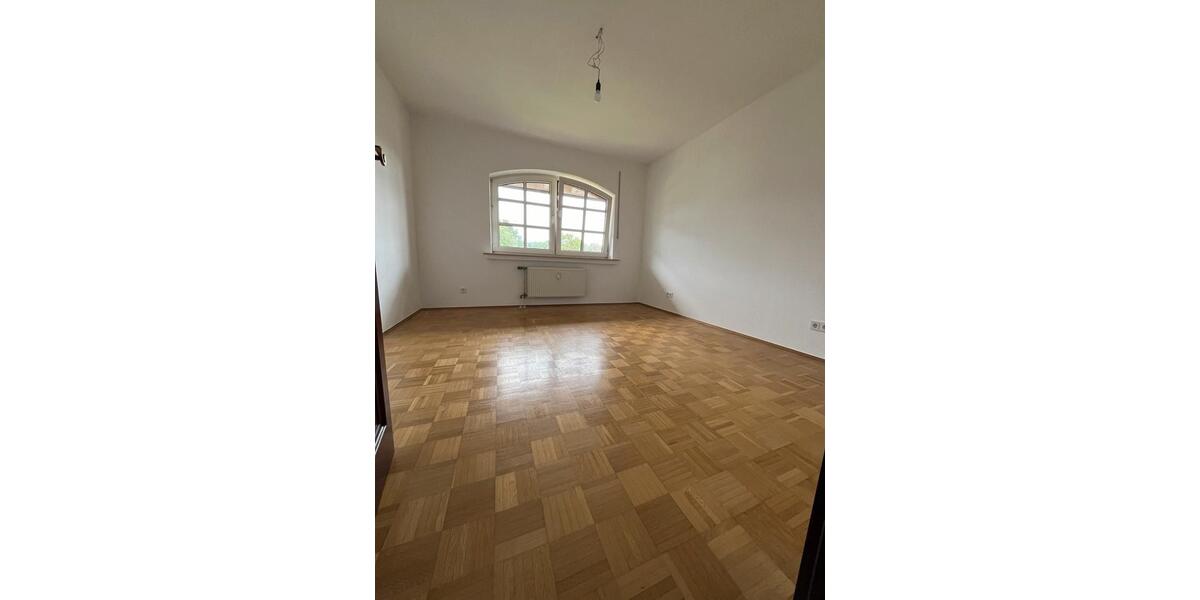 Top Wohnung in ruhiger Lage 3 zimmer