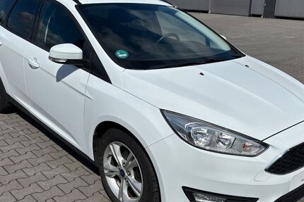 Ford Focus 141.484 km 9.290 &euro; Bottrop 46240