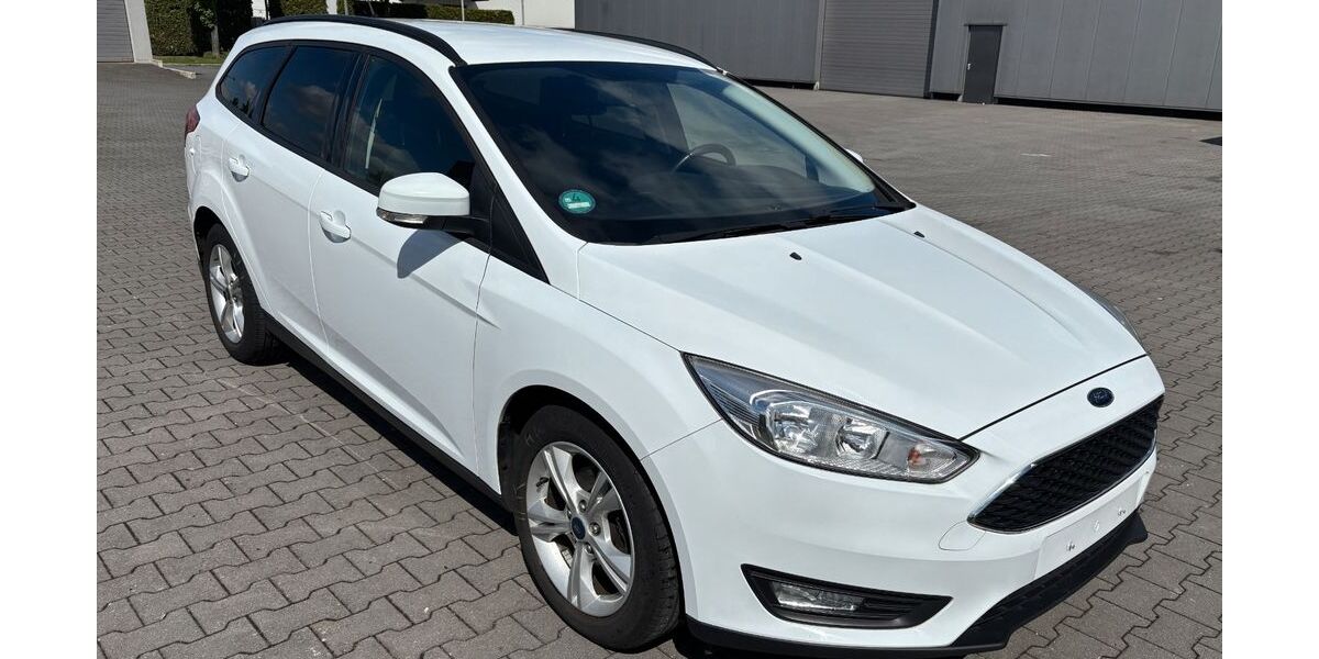 Ford Focus 141.484 km 9.400 &euro; Bottrop 46240