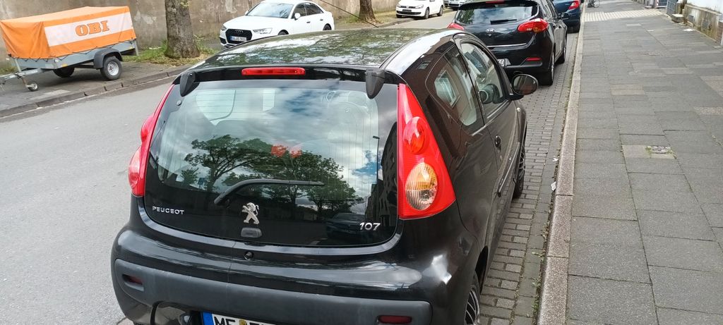 Peugeot 107 100.500 km 2.200 &euro; Duisburg 47053