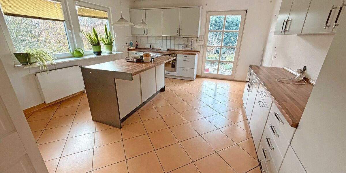 Einfamilienhaus Moers Utfort - 5 Zimmer, 203 m&sup2;, 400.000&euro; | Angebot:25684460