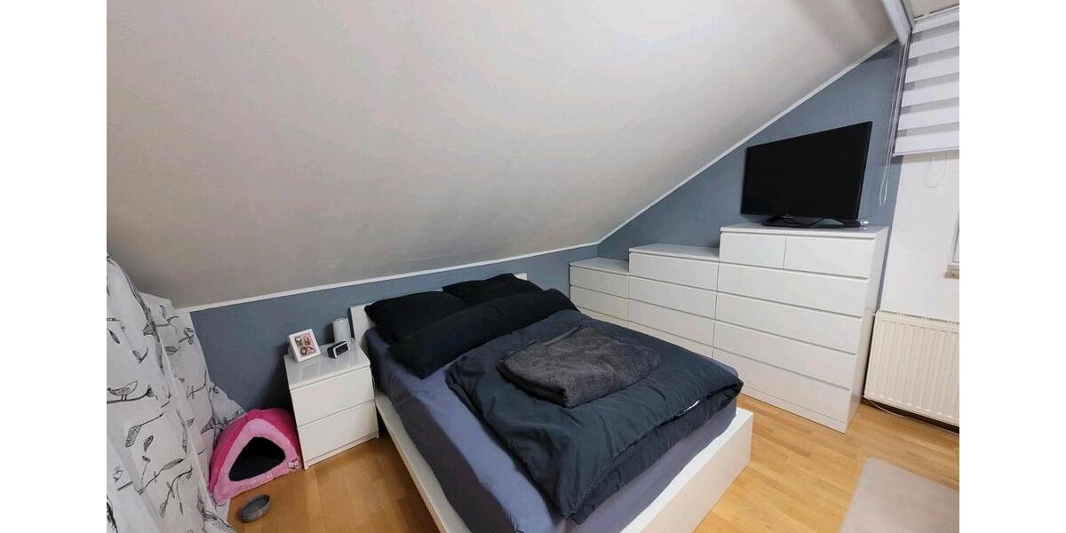 Dachgeschoßwohnung Duisburg Rheinhausen - 2.5 Zimmer, 60 m&sup2;, 125.000&euro; | Angebot:25398087