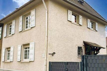 Ein Zuhause mit Seele und Charme - Historisches Zweifamilienhaus mit Garten, Sauna und Garage 9 zimmer