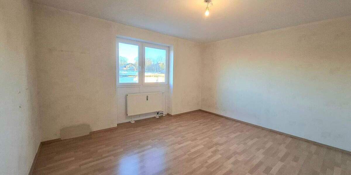Attraktive 3-Zimmer-Wohnung mit großem Balkon & eigenem PKW-Stellplatz 3 zimmer