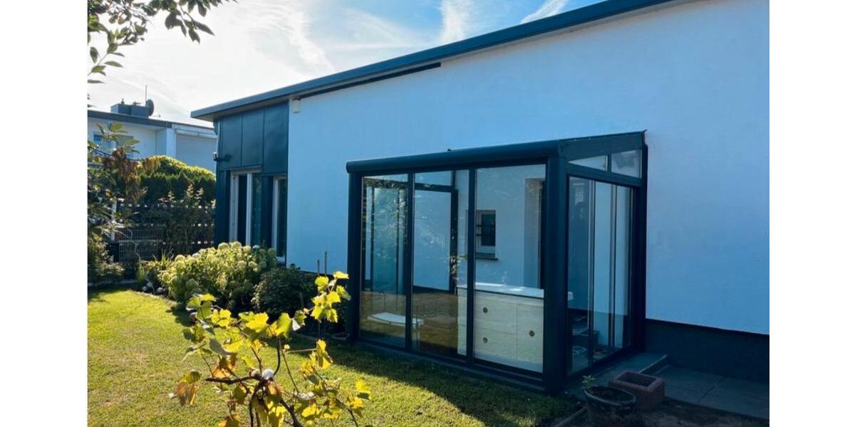 Freistehendes Einfamilienhaus Bungalow mit 10 kWp PV-Anlage 3 zimmer