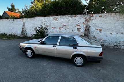 Alfa Romeo Alfa 75