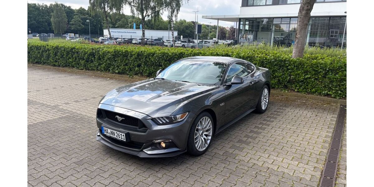 Ford Mustang 18.400 km 39.400 &euro; Essen 45259