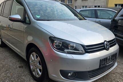 VW Touran 171.000 km 9.300 &euro; Essen 45144