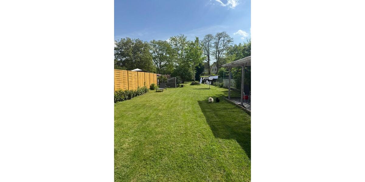 Charmante Doppelhaushälfte mit großem Garten im Duisburger Süden 4 zimmer