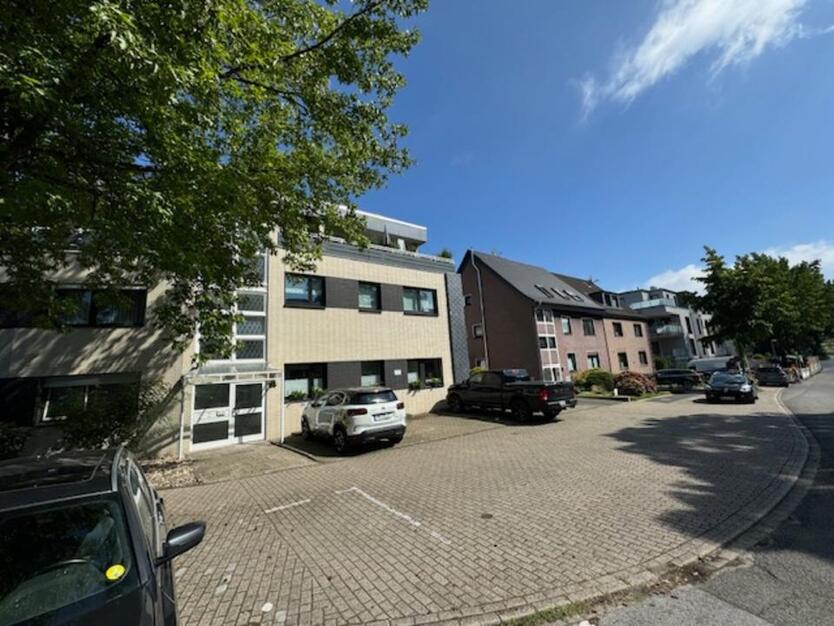 Zwei Wohnungen in Mülheim Heimaterde in guter Lage zu verkaufen !