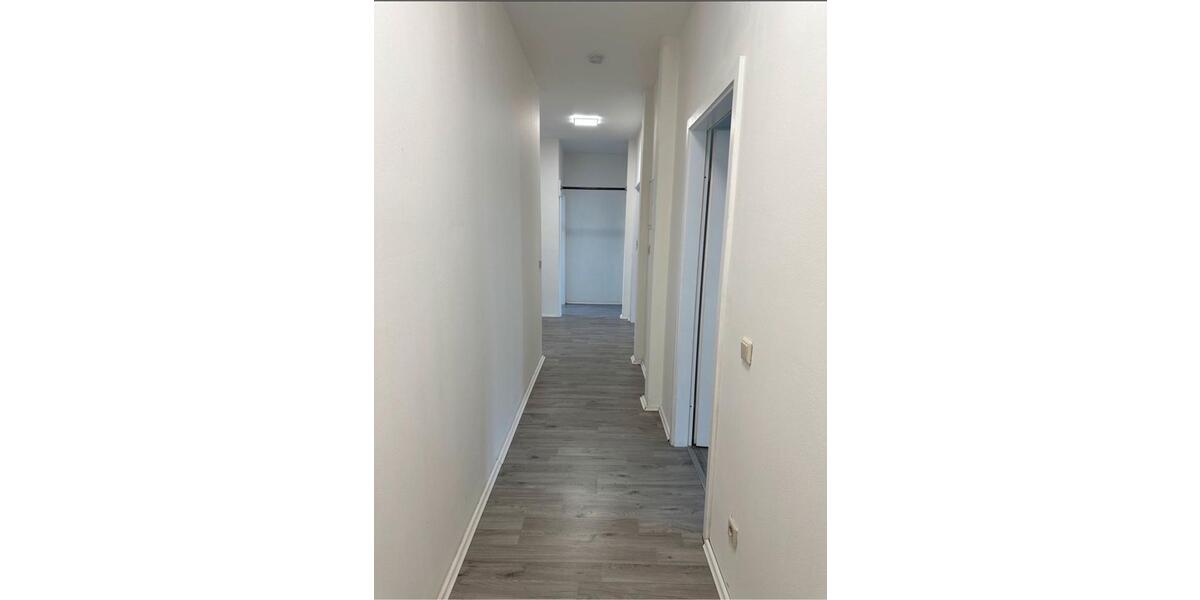 Dachgeschoßwohnung Wuppertal Elberfeld - 4 Zimmer, 73 m&sup2;, 650&euro; | Angebot:26453843