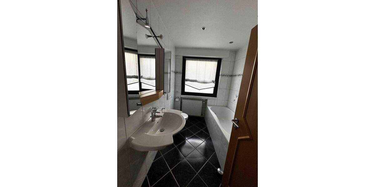 Mehrgenerationenhaus 3-Familenhaus (Mischgebiet, Gewerbe möglich) 9 zimmer