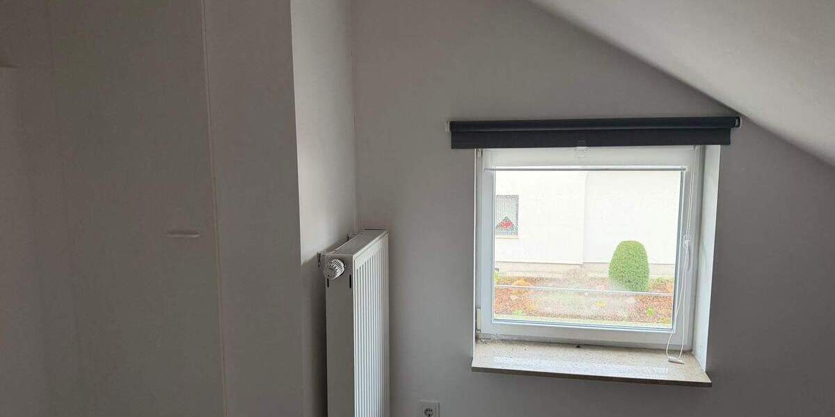 Gemütliche 2-Zimmer Dachgeschosswohnung mit Küche in Bottrop 3 zimmer