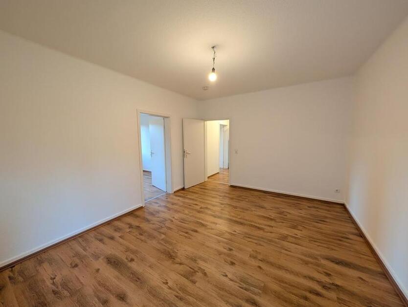 ~ Frisch renoviert mit modernem Bad und Küche ~ zimmer