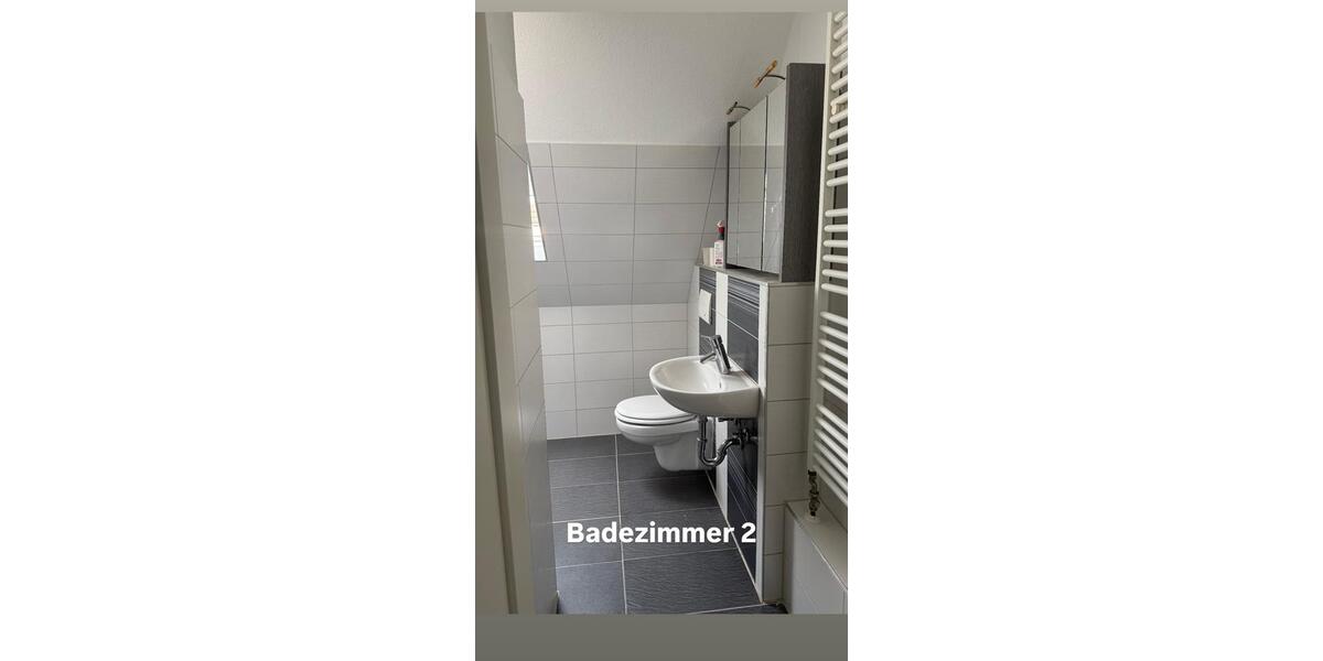Dachgeschoßwohnung Gelsenkirchen Gelsenkirchen-Mitte - 3 Zimmer, 110 m&sup2;, 1.300&euro; | Angebot:26413931