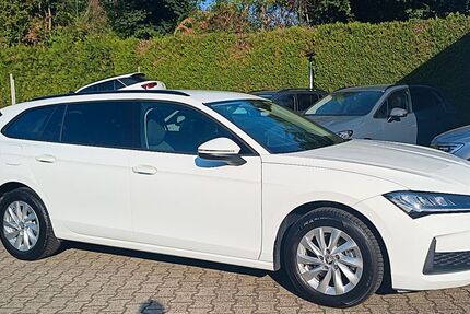 Skoda Superb 13.800 km 33.480 &euro; Essen 45307