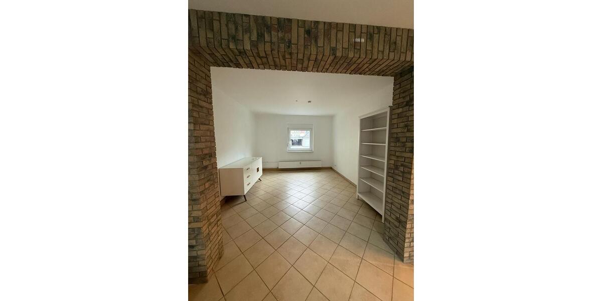 Möblierte Erdgeschosswohnung mit Stellplatz und Terrasse 2 zimmer