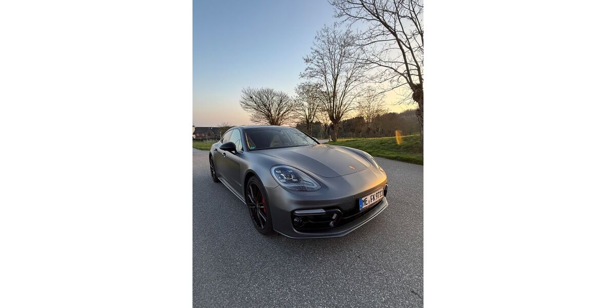 Porsche Panamera 110.600 km 67.900 &euro; Velbert 42551