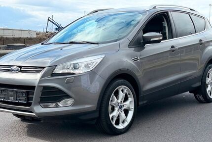 Ford Kuga 81.965 km 9.999 &euro; Duisburg 47138