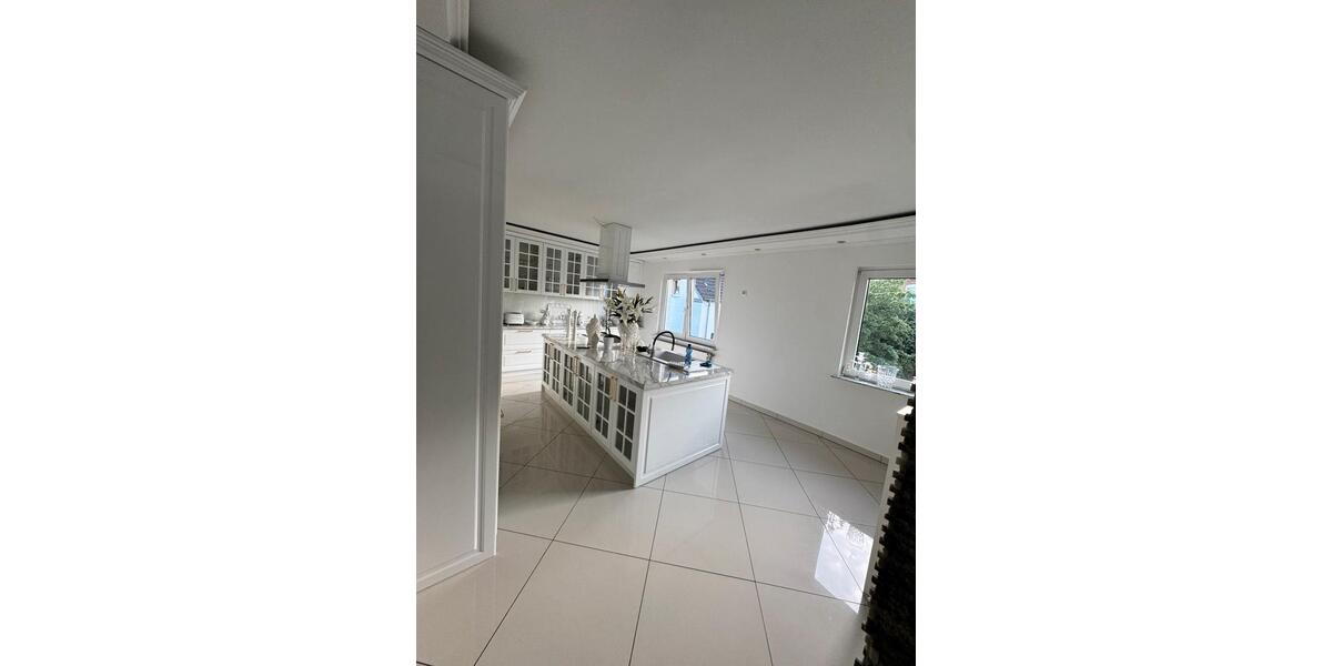 Etagenwohnung Duisburg Mittelmeiderich - 6 Zimmer, 169 m&sup2;, 263.000&euro; | Angebot:26929867