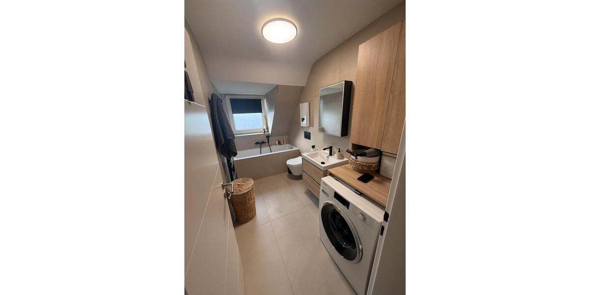 Dachgeschosswohnung links zu vermieten in Herne 3 zimmer