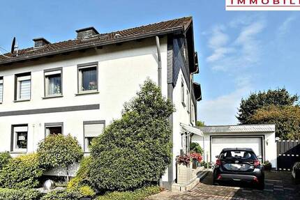 Wunderschöne Doppelhaushälfte in ruhiger Sackgassenlage mit großem Grundstück 6 zimmer