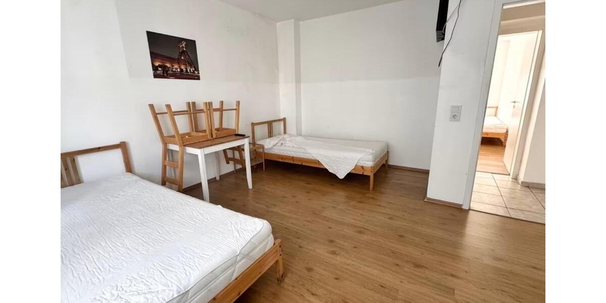 Sanierte möblierte 4,5 Zimmerwohnung 2 Bäder Einbauküche 4.5 zimmer