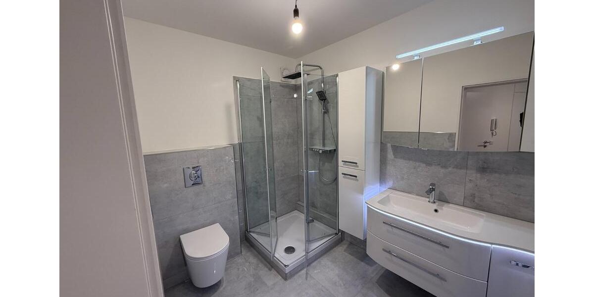 Kernsaniert | 63m² | 2,5-Zi-ETW | Balkon | Aufzug | ruhig 2.5 zimmer