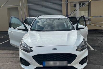 Ford Focus 126.000 km 12.590 &euro; Duisburg 47057