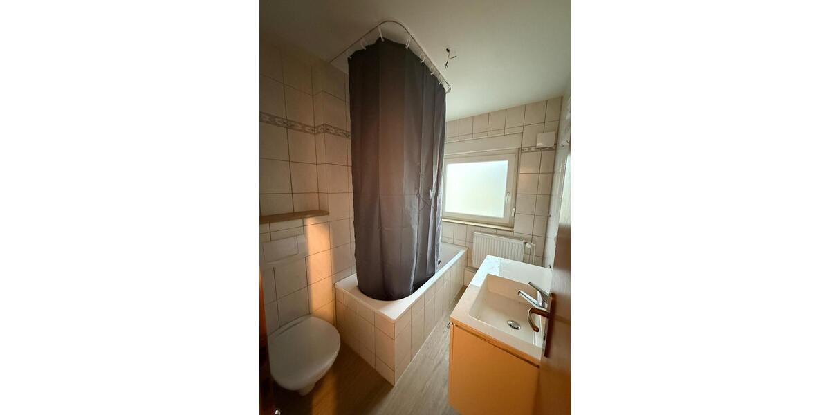 Möblierte Erdgeschosswohnung mit Stellplatz und Terrasse 2 zimmer