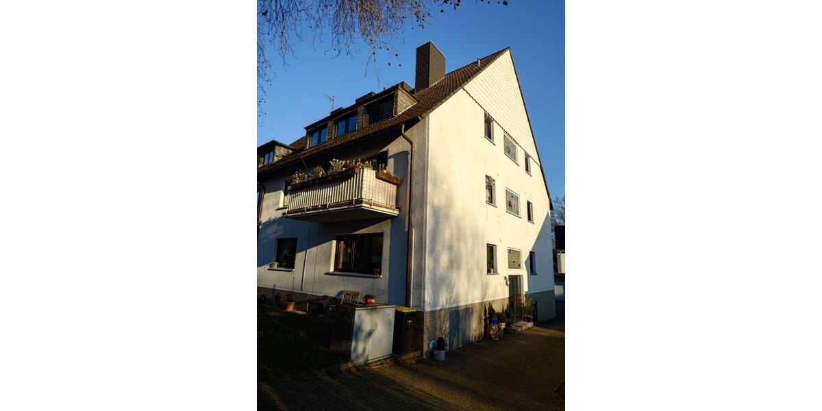 Provisionsfrei* Mehrfamilienhaus mit 4 Garagen in guter Lage - Mehrfamilienhaus, Wohnhaus Essen Stadtbezirk VIII | Angebot:27468580