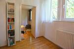 Komplett möblierte Wohnung mit kleinem Balkon