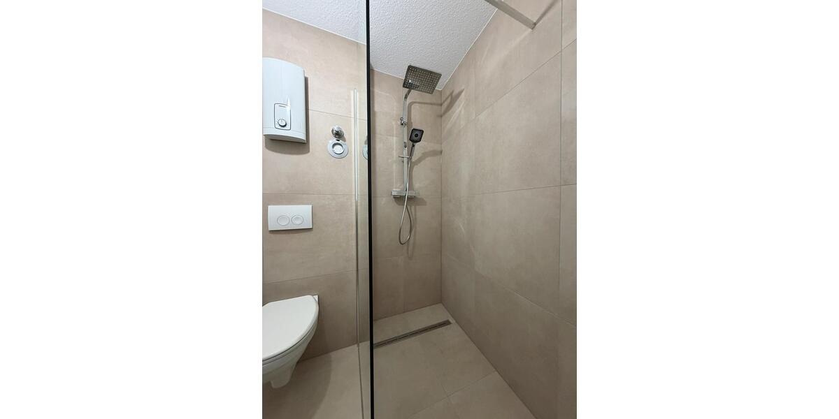 Dachgeschoßwohnung Duisburg Mittelmeiderich - 2 Zimmer, 78 m&sup2;, 900&euro; | Angebot:25790437