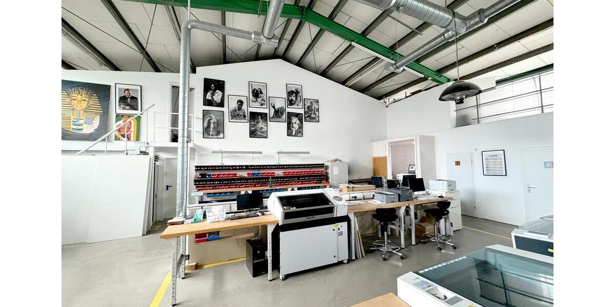 Zentral gelegene, möblierte Gewerbehalle mit variablen Nutzungsmöglichkeiten in Witten-Stockum zimmer