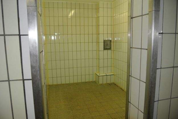 Citylage Mülheim-Mitte Wohn-und Geschäftshaus-Mehrfamilienhaus mit 11 Wohnungen und zwei Gewerbeeinheiten 2 zimmer