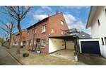 Doppelhaushälfte in Oberhausen-Eisenheim mit Garten, Garage, Carport, zwei Terrassen und mehr! 6 zimmer