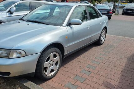Audi A4 300.000 km 3.200 &euro; Essen 45138