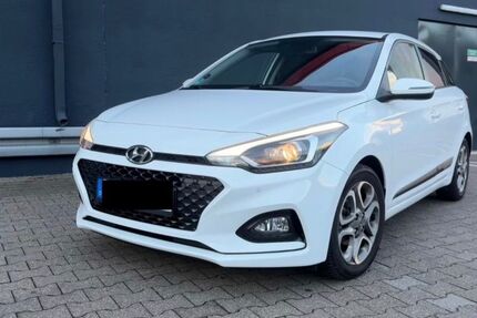Hyundai i20 81.540 km 9.399 &euro; Mülheim an der Ruhr 45472