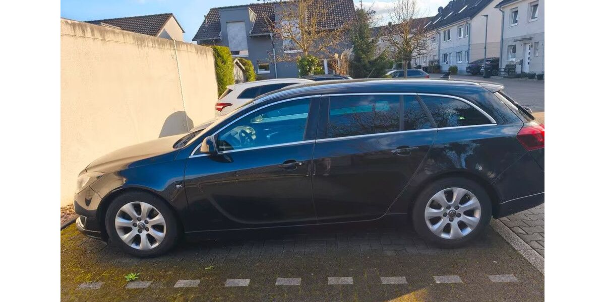 Opel Insignia 131.000 km 8.900 &euro; Gelsenkirchen 45884