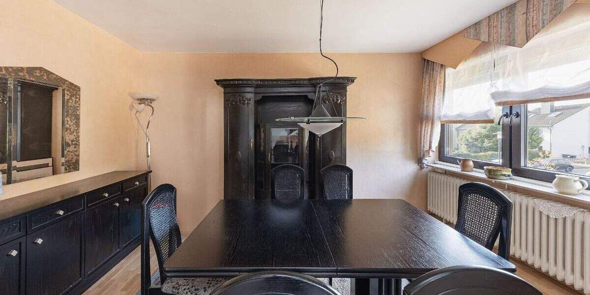 Mehrgenerationenwohnen am Schwelmer Loh: Reihenmittelhaus mit zwei Wohneinheiten 6 zimmer