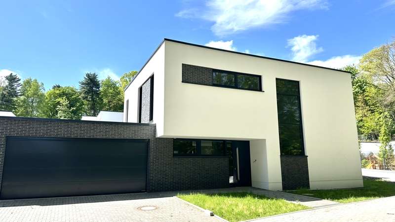 Haus zum Kaufen in Essen 2.045.000 € 260 m²